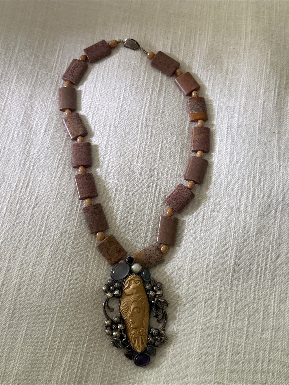 Native American Wolf Woman Brown Beaded Necklace w Carved Pendant Stones Silver